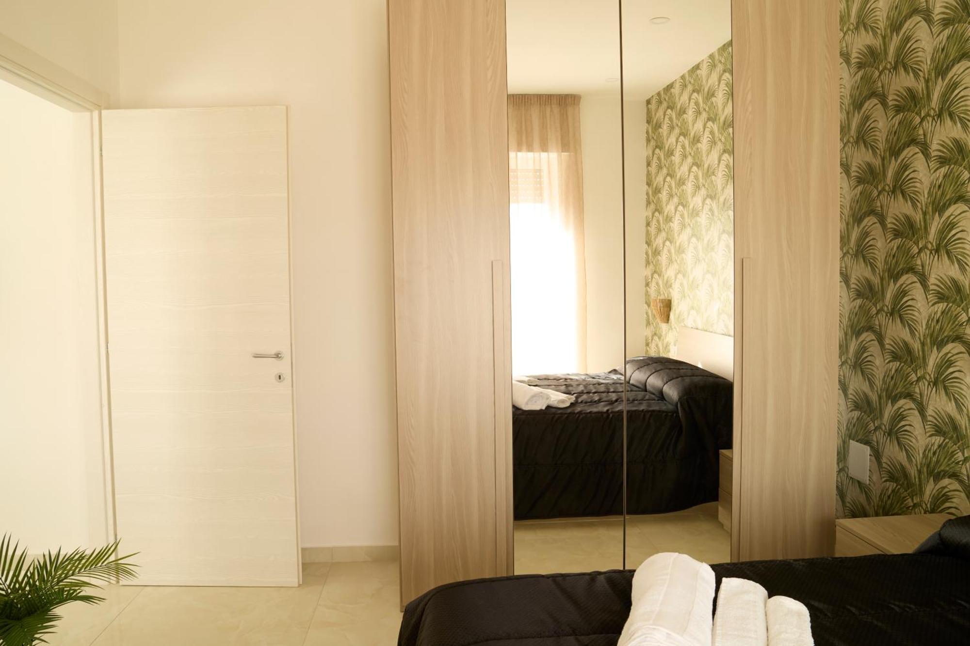 Napoli Central Lumina Suites Exterior photo