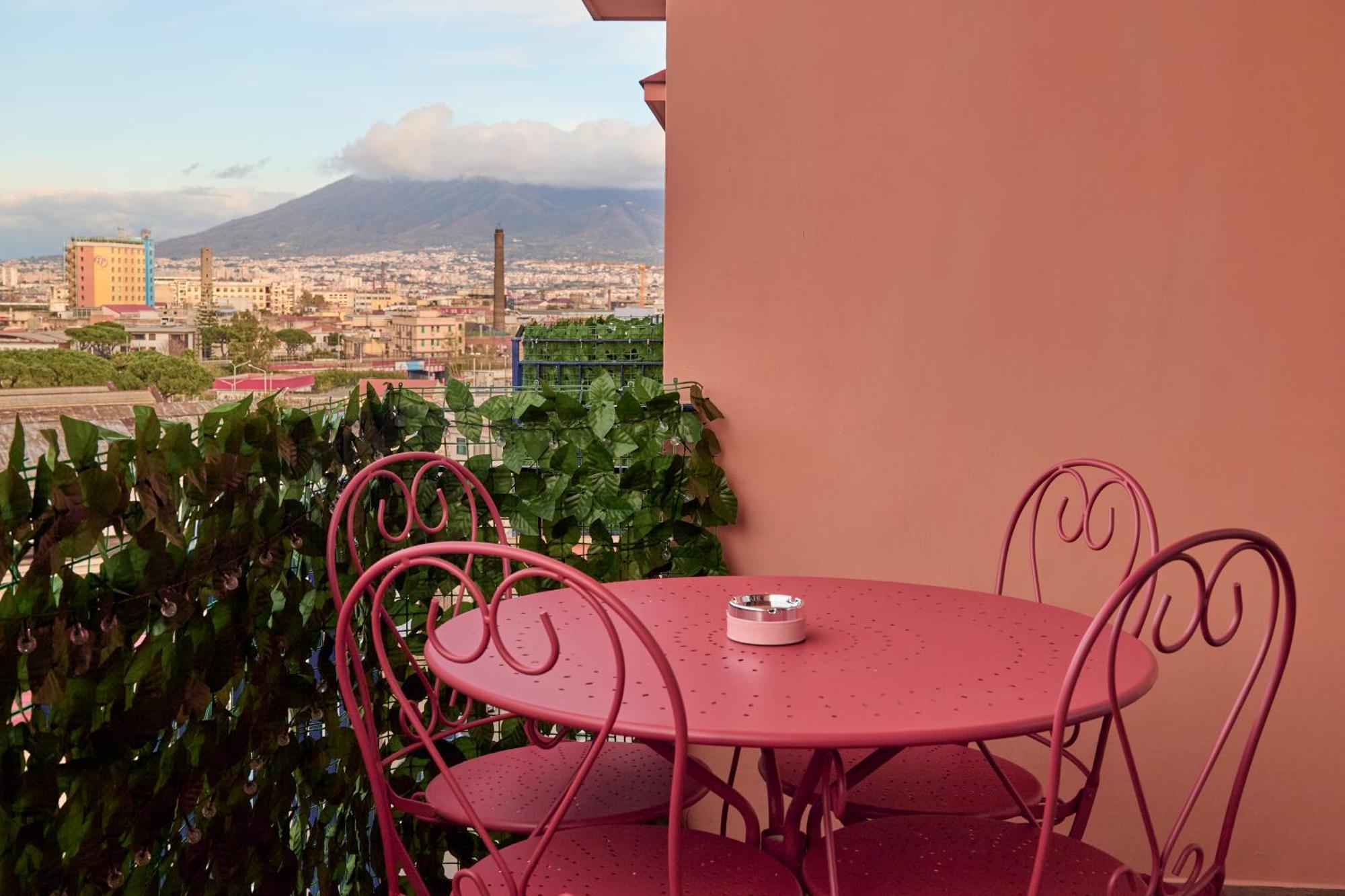 Napoli Central Lumina Suites Exterior photo